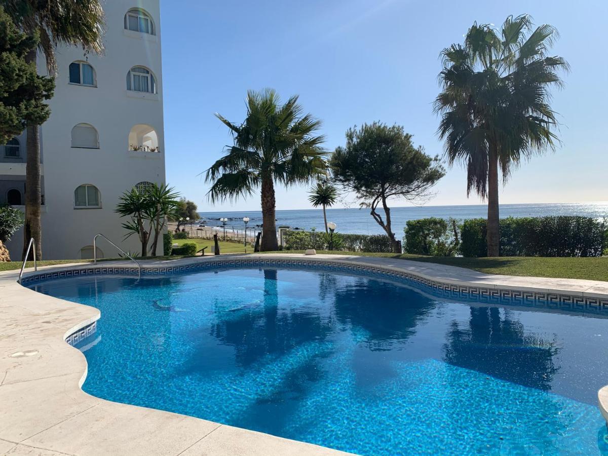 Ferienwohnung Apartament Aguamarina On The Beach Front Mijas Exterior foto